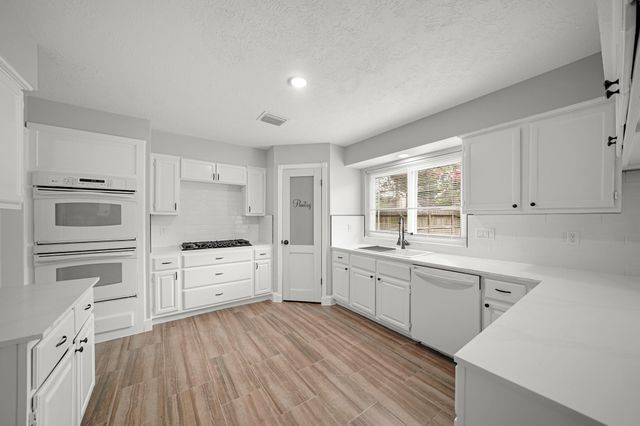8611 Spruce Mill Drive, Houston, TX 77095