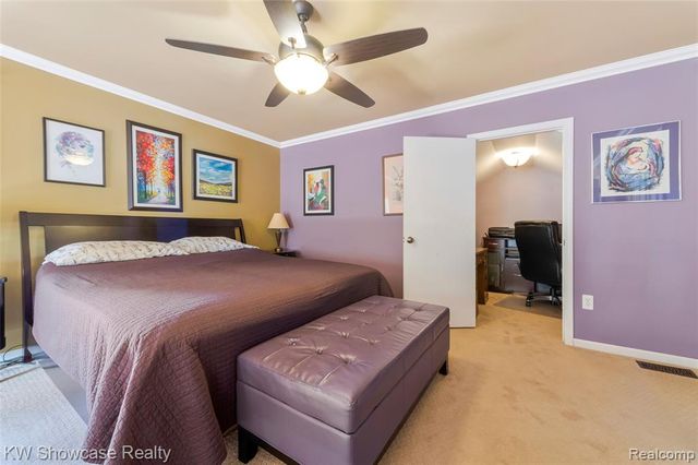 5409 S Piccadilly, West Bloomfield, MI 48322