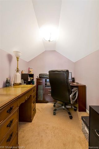 5409 S Piccadilly, West Bloomfield, MI 48322