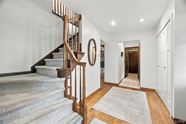 1615 N Evangeline Street, Dearborn Heights, MI 48127