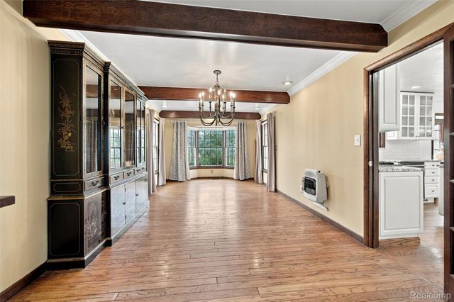 1615 N Evangeline Street, Dearborn Heights, MI 48127