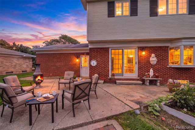 1615 N Evangeline Street, Dearborn Heights, MI 48127
