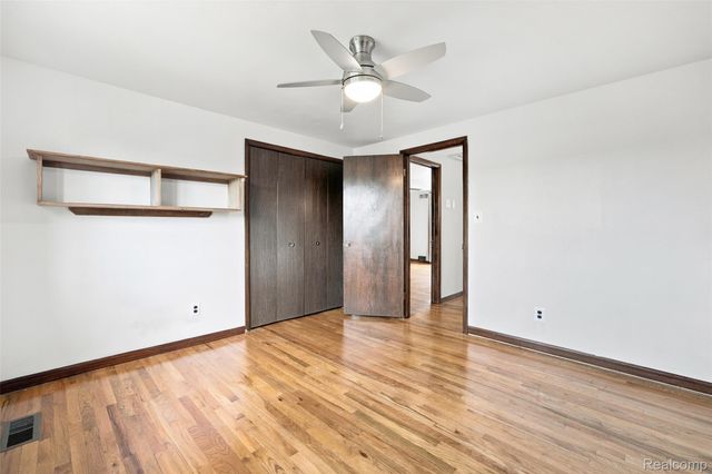 1615 N Evangeline Street, Dearborn Heights, MI 48127