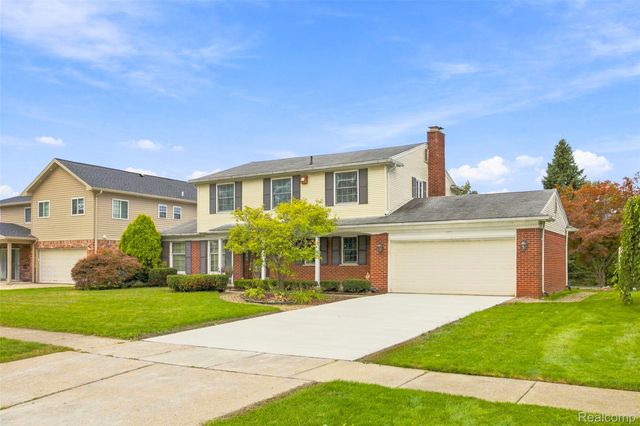 1615 N Evangeline Street, Dearborn Heights, MI 48127