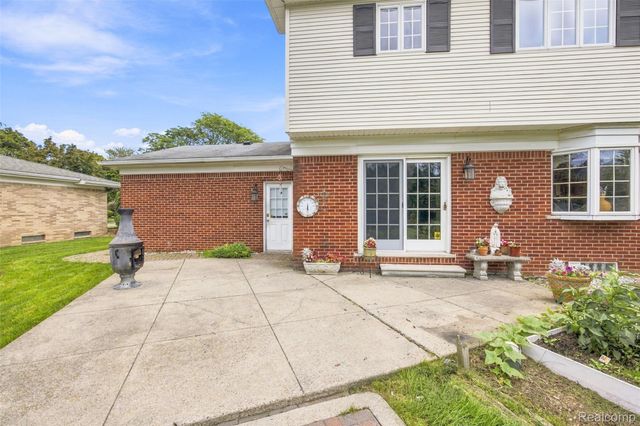 1615 N Evangeline Street, Dearborn Heights, MI 48127