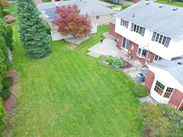 1615 N Evangeline Street, Dearborn Heights, MI 48127