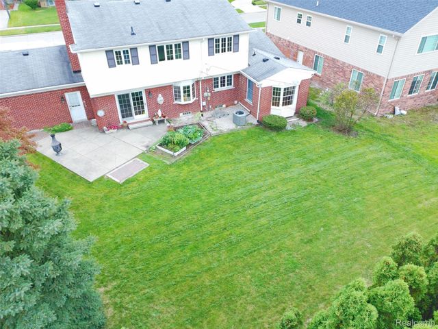 1615 N Evangeline Street, Dearborn Heights, MI 48127