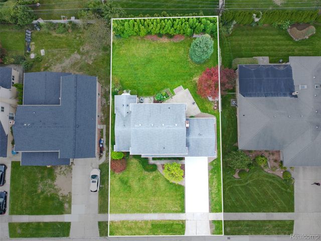 1615 N Evangeline Street, Dearborn Heights, MI 48127