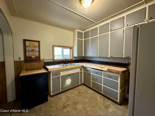 615 Earle St, Mullan, ID 83846