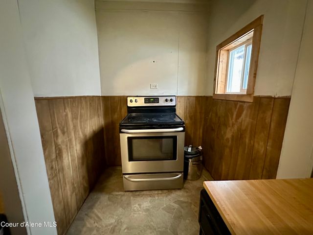 615 Earle St, Mullan, ID 83846