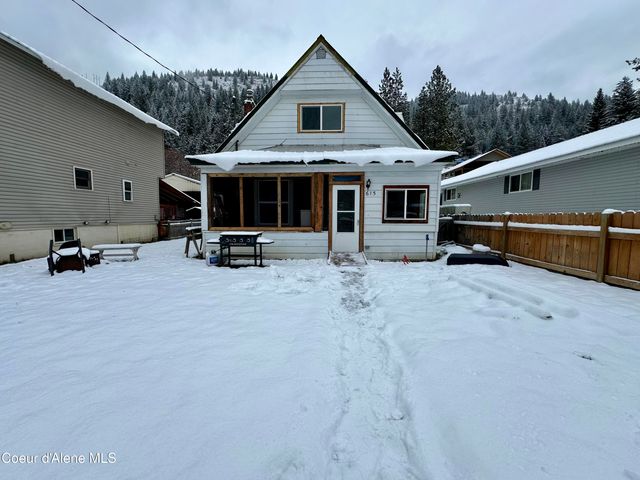 615 Earle St, Mullan, ID 83846