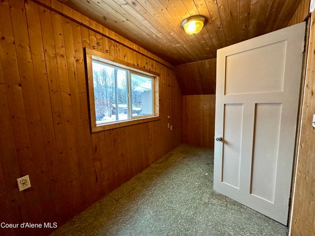 615 Earle St, Mullan, ID 83846