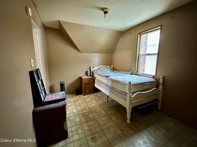 615 Earle St, Mullan, ID 83846