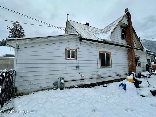 615 Earle St, Mullan, ID 83846