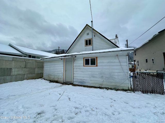 615 Earle St, Mullan, ID 83846