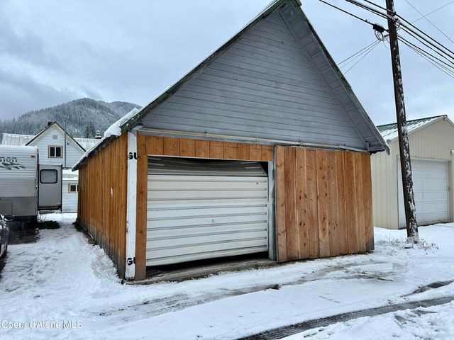615 Earle St, Mullan, ID 83846