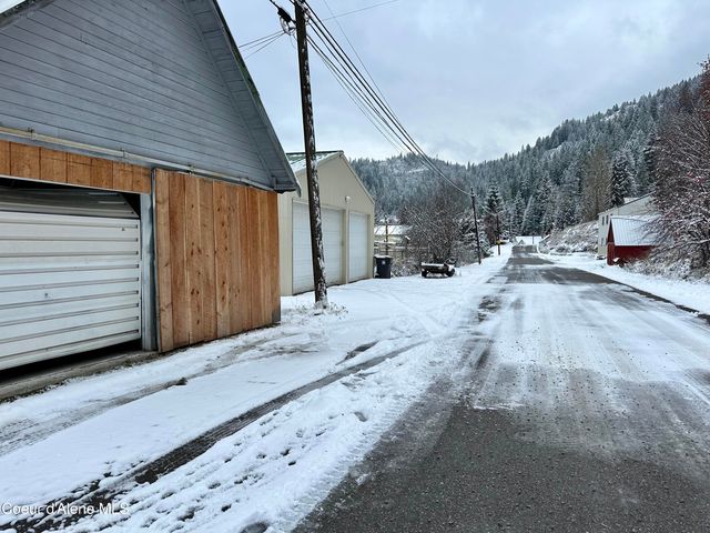 615 Earle St, Mullan, ID 83846