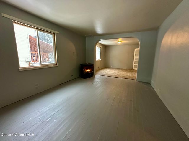 615 Earle St, Mullan, ID 83846