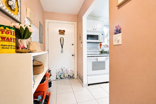 6120 FOREST HILL Boulevard 111, West Palm Beach, FL 33415