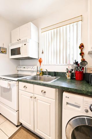 6120 FOREST HILL Boulevard 111, West Palm Beach, FL 33415