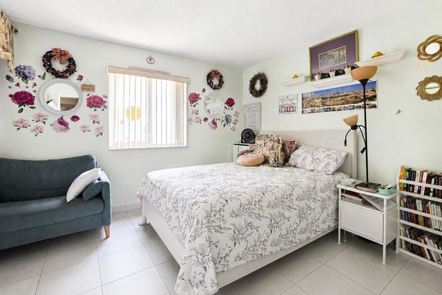 6120 FOREST HILL Boulevard 111, West Palm Beach, FL 33415