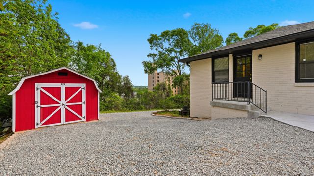 930 Havenhill Dr, Nashville, TN 37217