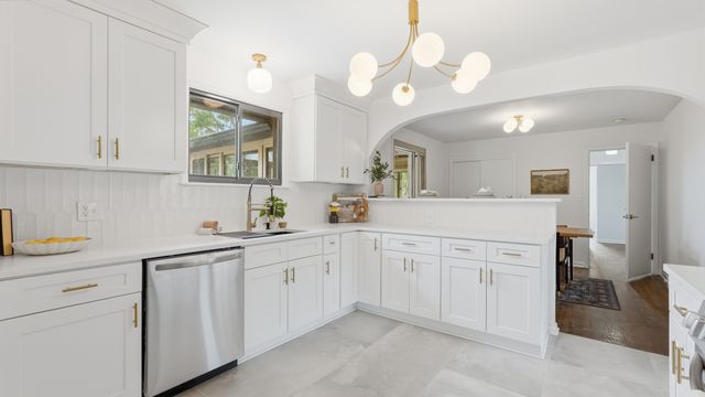 930 Havenhill Dr, Nashville, TN 37217