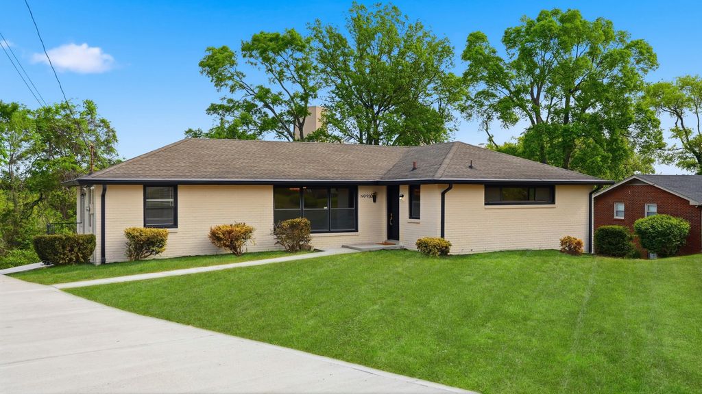 930 Havenhill Dr, Nashville, TN 37217