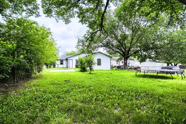 326 E Holley Street, Mesquite, TX 75149