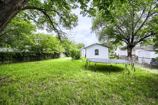 326 E Holley Street, Mesquite, TX 75149