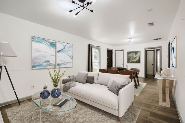 326 E Holley Street, Mesquite, TX 75149