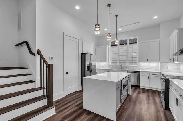 2716 Baldwin Street, Houston, TX 77006