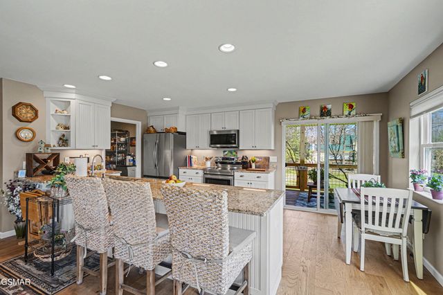 3138 Laurelwood Lane, Sevierville, TN 37862