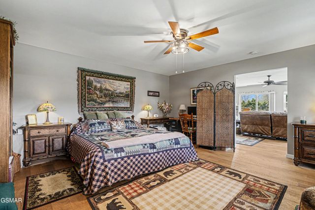 3138 Laurelwood Lane, Sevierville, TN 37862