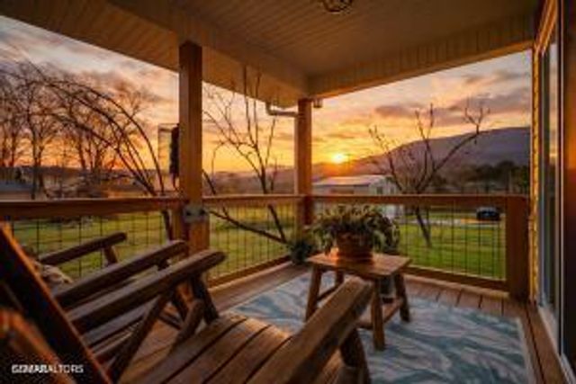 3138 Laurelwood Lane, Sevierville, TN 37862