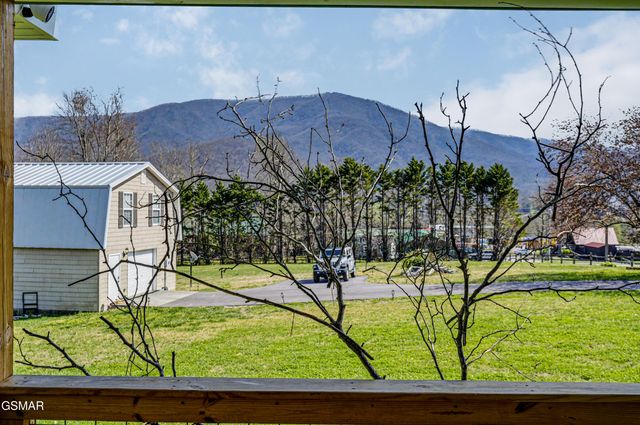 3138 Laurelwood Lane, Sevierville, TN 37862