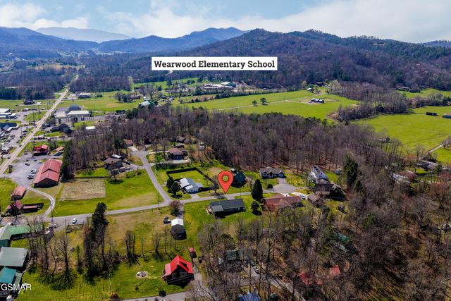 3138 Laurelwood Lane, Sevierville, TN 37862