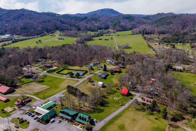 3138 Laurelwood Lane, Sevierville, TN 37862