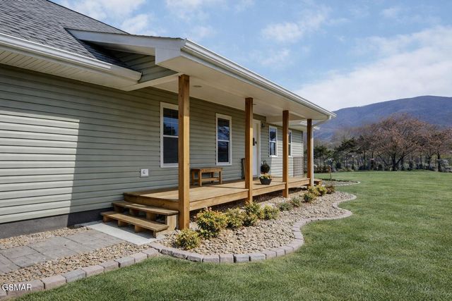 3138 Laurelwood Lane, Sevierville, TN 37862