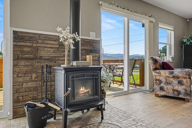 3138 Laurelwood Lane, Sevierville, TN 37862