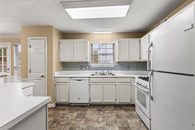 4476 High Gate NW Court, Acworth, GA 30101