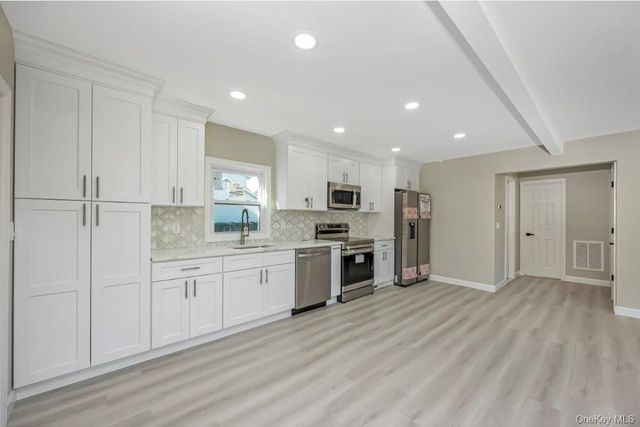 200 4th Avenue, East Northport, NY 11731