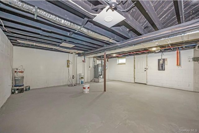 200 4th Avenue, East Northport, NY 11731