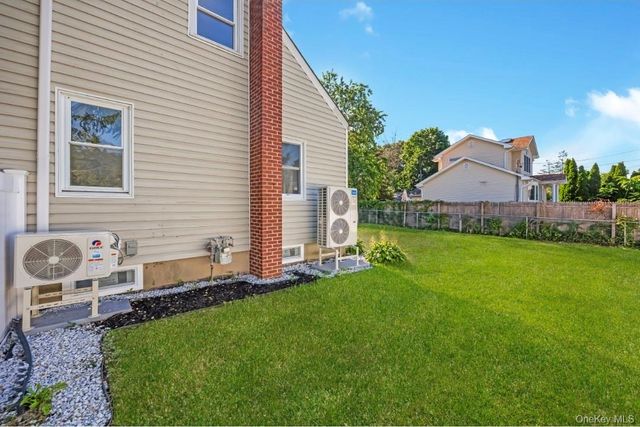 200 4th Avenue, East Northport, NY 11731