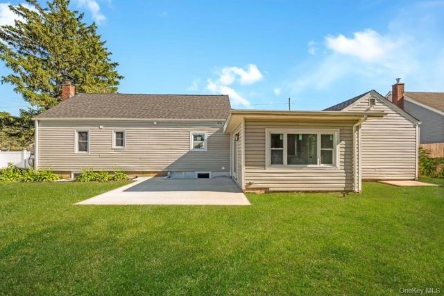200 4th Avenue, East Northport, NY 11731