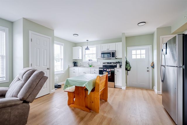 13 Myrtle Street, Hillsborough, NH 03244