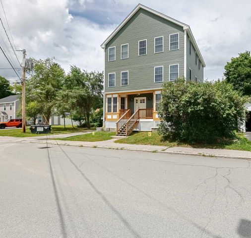 13 Myrtle Street, Hillsborough, NH 03244