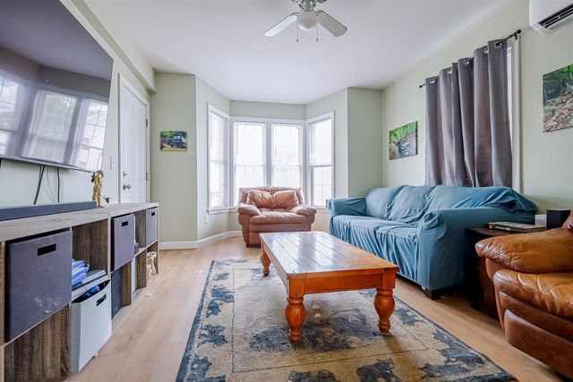13 Myrtle Street, Hillsborough, NH 03244