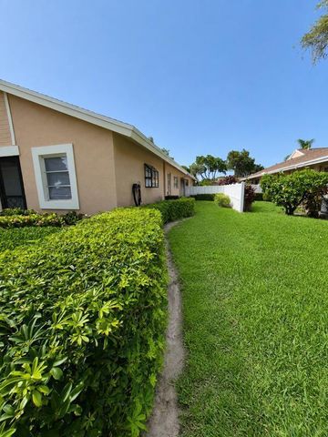 8101 Sweetbriar Way, Boca Raton, FL 33496