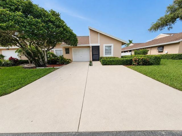 8101 Sweetbriar Way, Boca Raton, FL 33496